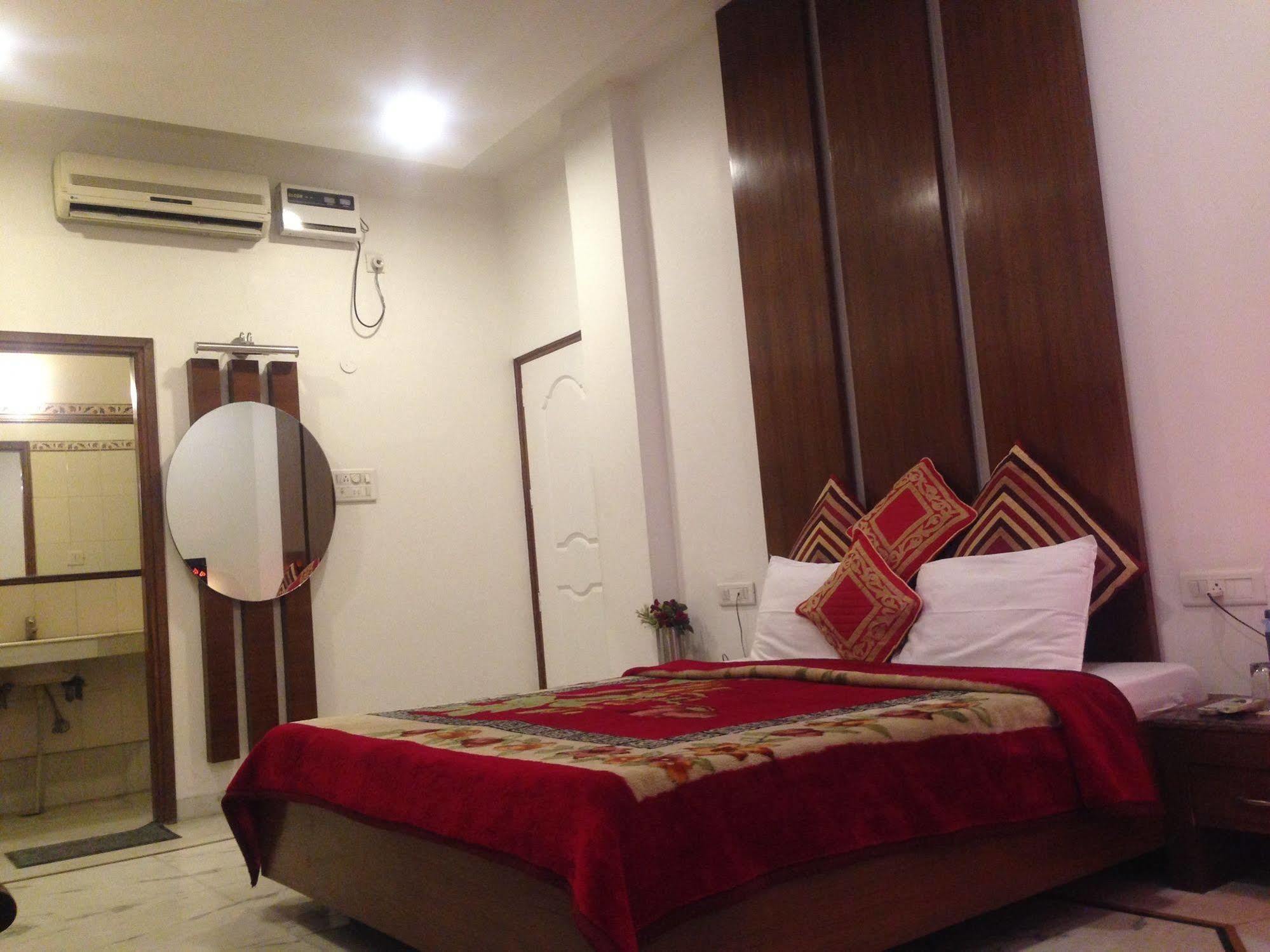 Hotel Namaskar Amritsar Exterior photo